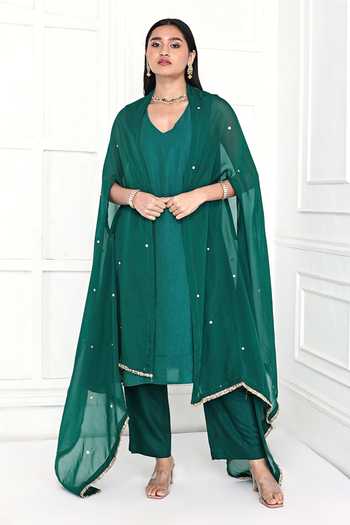 Komal Shah Hand Embroidered Cape Kurta Set 