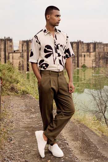 Kharakapas Olivebird Pleated Trouser 