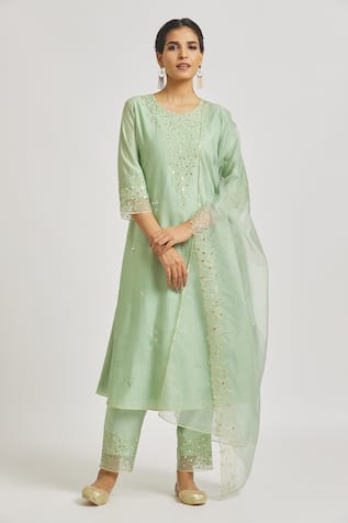 Asaga Floral Embroidered Kurta Pant Set 
