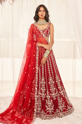 Ravishing Red Lehenga Choli Designs That Are So Apt For The Modern Brides |  Kalki Fashion Blogs