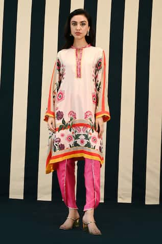 Swati Vijaivargie Svara Blossom Print Kurta With Dhoti Pant 