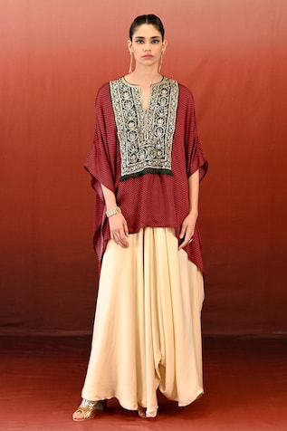 Swati Vijaivargie Doorva Embroidered Yoke Poncho With Skirt 