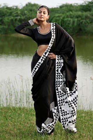 Amrood Prism Print Saree With Blouse 