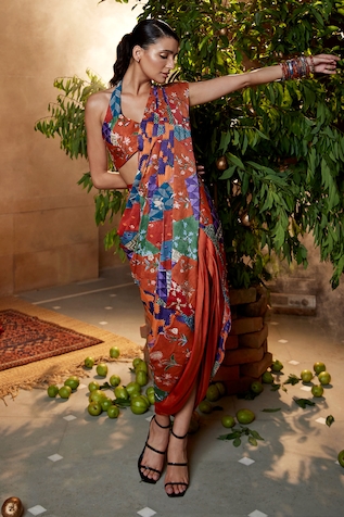 Amrood Abstract Print Pre-Draped Saree With Blouse