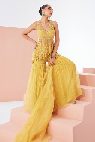 Awigna Floral Embroidered Peplum Kurta Set 