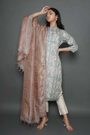 Kameez Abstract Print Kurta With Dupatta 