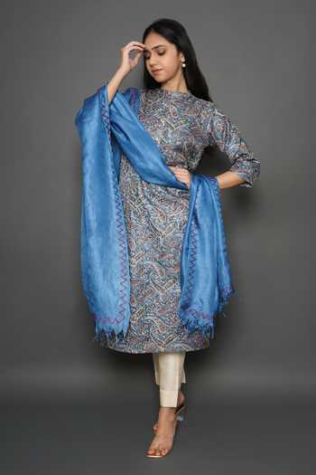 Kameez Paisley Print Kurta With Dupatta 