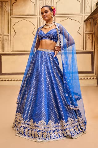 LASHKARAA Star Brocade Pattern Lehenga Set 