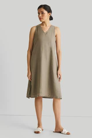 Reistor Reading Tea Leaves V Neck Dress 