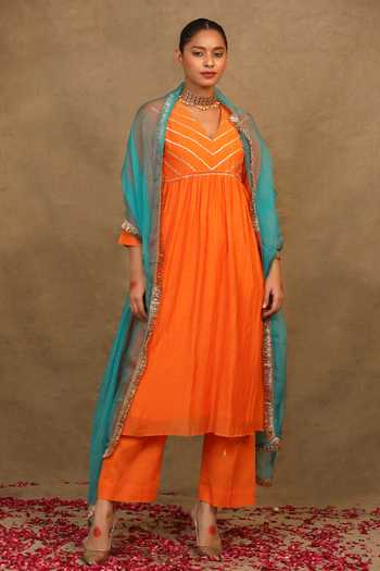 Trendy Tokari Gota Lace Yoke Embroidered Kurta Pant Set 