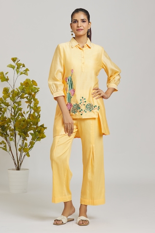 Naintara Bajaj Chanderi Cut-Out Hem Tunic With Pant