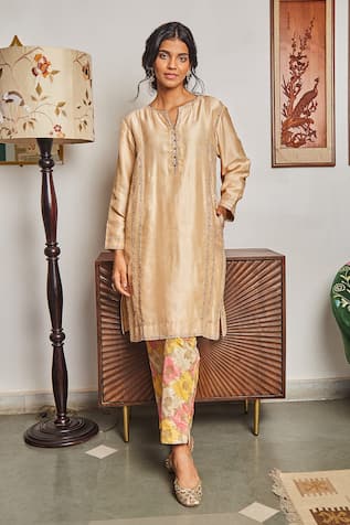 Bo tree Tara Embroidered Kurta Pant Set 