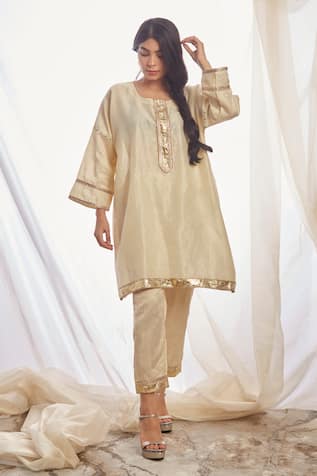 Bo tree Old Lace Embellished Kurta & Pant Set 