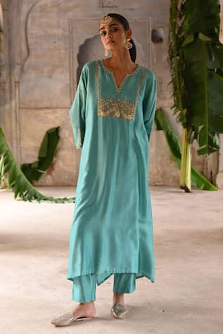 Deep Thee Bloom Zardozi Embroidered Yoke Kaftan Pant Set 