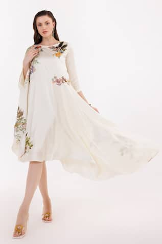 EEKSHA Floral Applique Embellished Asymmetric Kaftan 