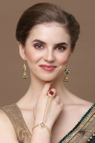 Stone Embellished Hathphool 