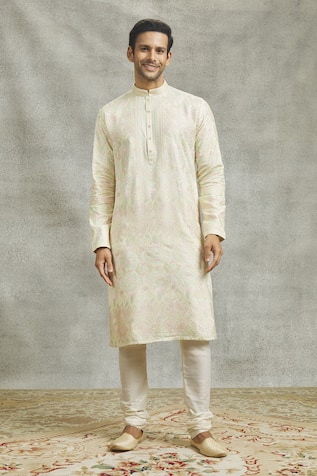 Aariyana Couture Abstract Geometric Embroidered Kurta Set 