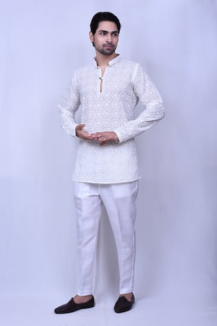 Geometric Floral Pattern Chikankari Short Kurta 