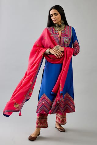 Kora Silk Geometric Embroidered Kurta Pant Set 