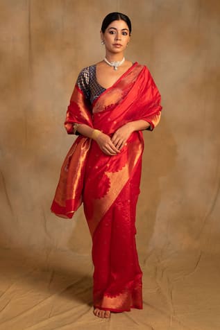 Priyanka Raajiv Sora Temple Arch Border Saree With Unstitched Blouse Piece 