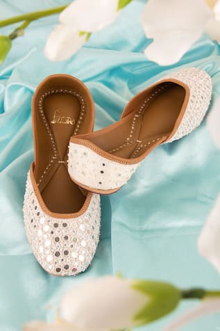 Chandni Mirror Work Juttis 