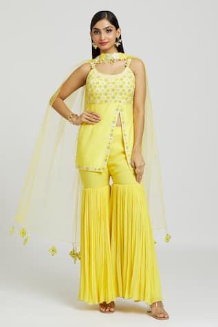 Nitisha Kashyap Official Floral Embroidered Kurta Gharara Set 