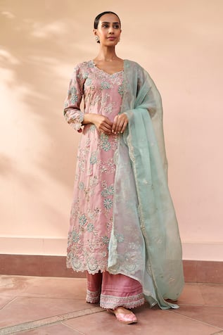 Osaa by Adarsh Flower Vine Embroidered Kurta Pant Set 