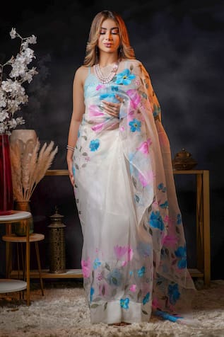 Avalipt Aphrodite Floral Handpainted Saree 