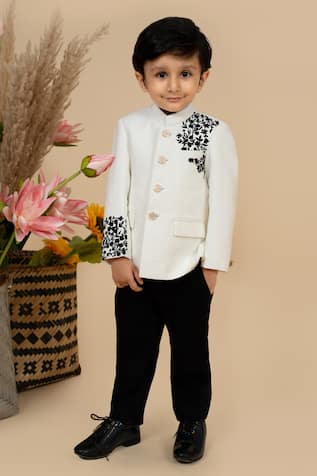 Vine Embroidered Bandhgala With Pant 