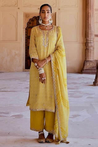 KARAJ JAIPUR Embroidered Kurta Pant Set 