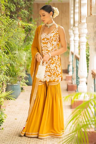 Buy Ishin Ishin Women's Yellow Gotta Patti Embroidered A-Line Kurta Sharara  Dupatta Set Online – ISHIN FASHIONS