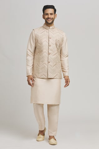 Chevron Embroidered Bundi Kurta Set 