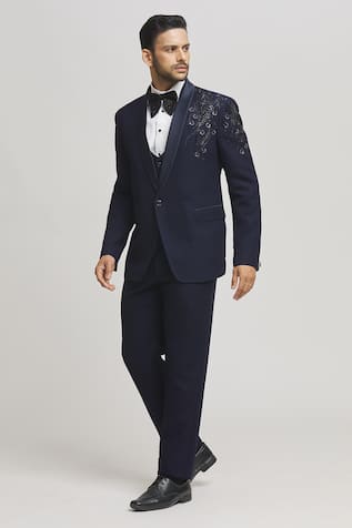 Details more than 177 suits and tuxedos