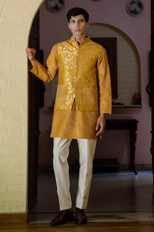 Tajiri Zari Work Yellow Bundi Kurta Set 