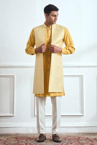 TAJIRI Sunflower Floral Pattern Bundi Kurta Set 