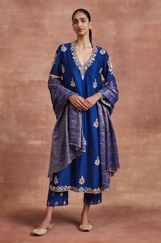 Sue Mue Kavya Aari Work Kurta Set 