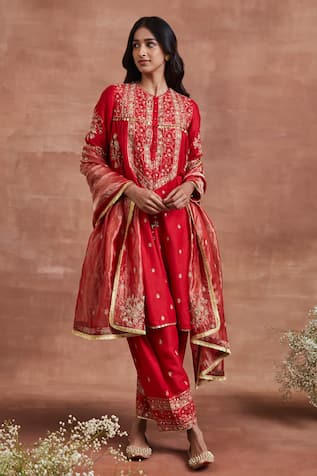 Sue Mue Mitra Aari Embroidered Kurta Salwar Set 