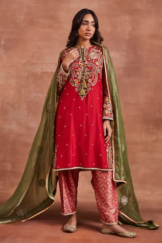 Sue Mue Palki Thread Embroidered Kurta Salwar Set 