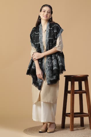 Kiyana Jacquard Stripe Pattern Wool Shawl 