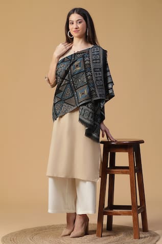 Geometric Woven Pattern Shawl 