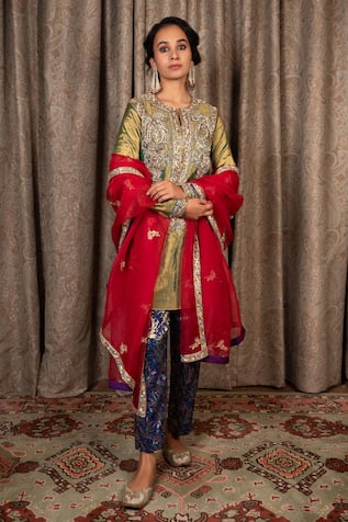 Atelier Shikaarbagh Hand Embroidered Kurta Pant Set 