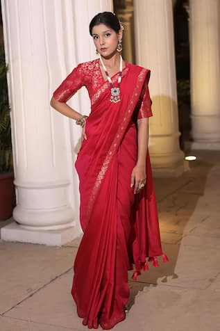 Safaa Yasin Persian Bloom Woven Border Saree With Blouse 