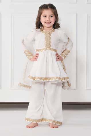 Gota Embellished Velvet Kurta Pyjama Set 