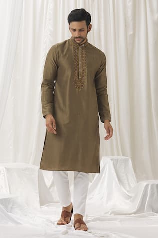 Alaya Advani Embroidered Placket Kurta With Pant 