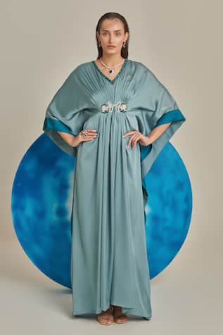 One Knot One Pearl Embellished Applique Kaftan 