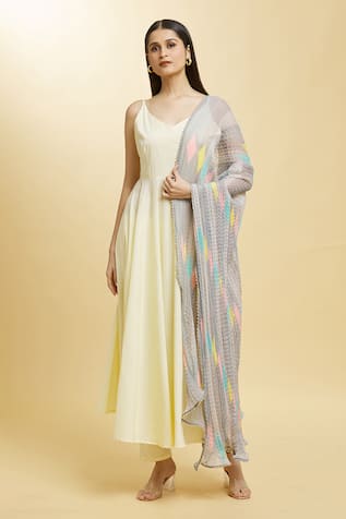 Naintara Bajaj V Neck Anarkali Pant Set With Dupatta 