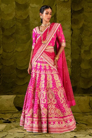 Latha Puttanna Hennu Aari Zari Embroidered Bridal Lehenga Set 