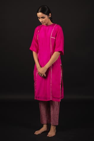 Avaasya Jaipur Gota Work Straight Kurta With Pant 