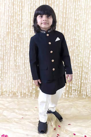 Bloomy Zari Collar Embroidered Bandhgala 