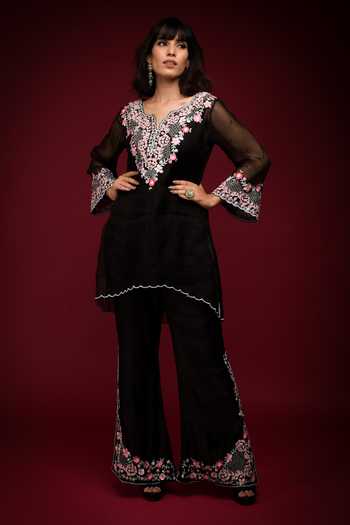 Farha Syed Floral Cutwork Embroidered Kurta With Pant 
